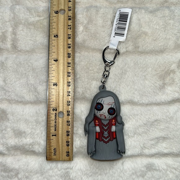 Spirit Halloween Other - NEW Spirit Halloween Figural Bag Clip Keychain Exclusive Figure Grave Watcher